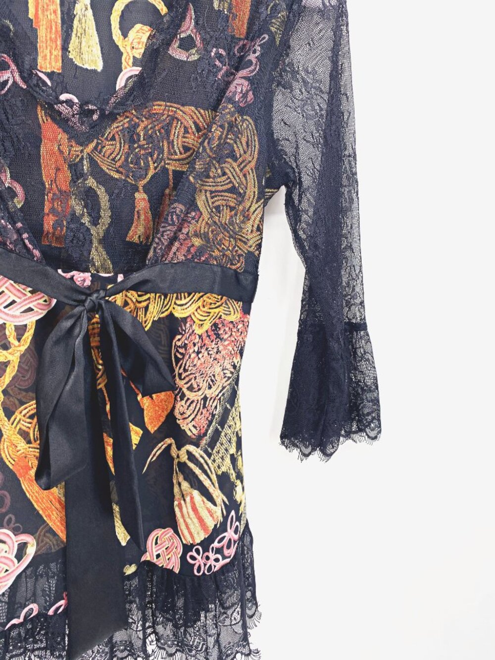 Violet & Claire Y2K Lace Empire Waist Top - Picture 5 of 8